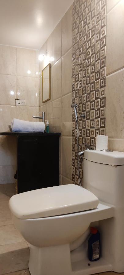 J-House, Spacious Apartments With Balconies, Thalassa 1Min Away Siolim Exterior photo